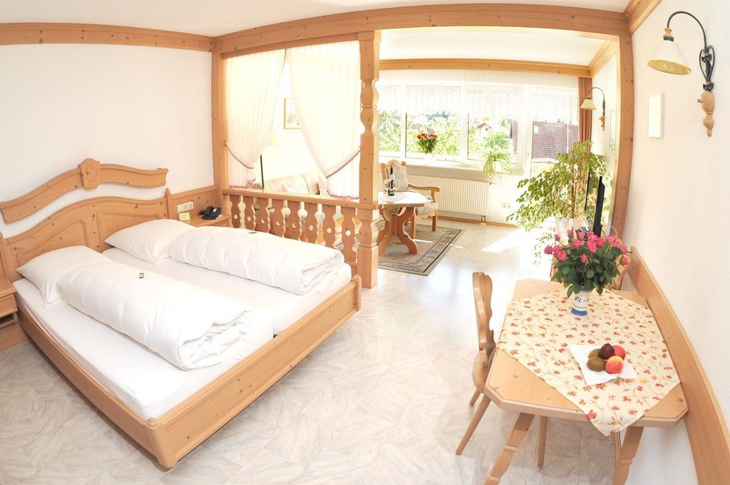 Hotel Dernbachtal מראה חיצוני תמונה